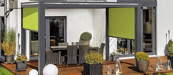 Quelle pergola résiste mieux au vent fort et aux intempéries ?